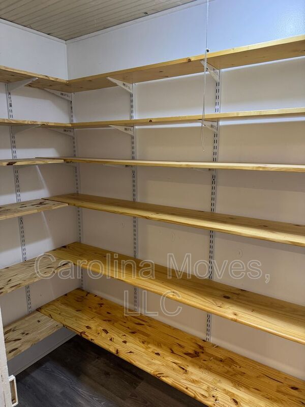 Building Photo - 200 Pelham St