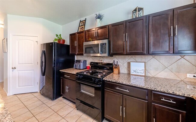 Building Photo - 290 Northern Flicker St