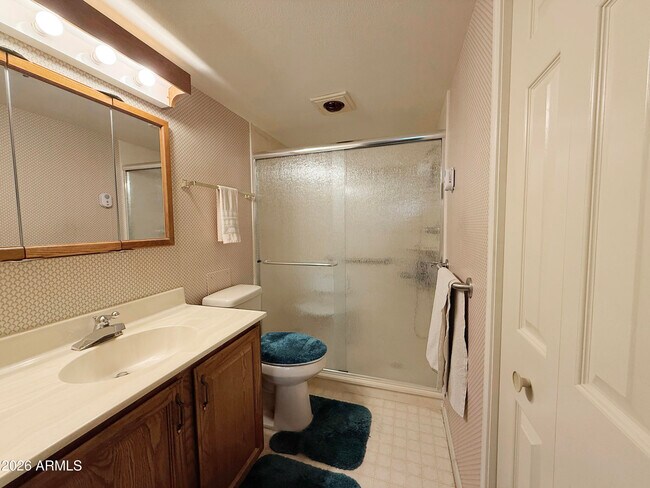 Building Photo - 10330 W Thunderbird Blvd