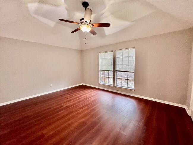 Building Photo - 2623 Double Lake Dr
