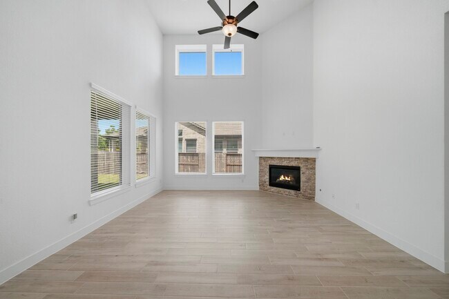 Building Photo - 7422 Netherfield Ln