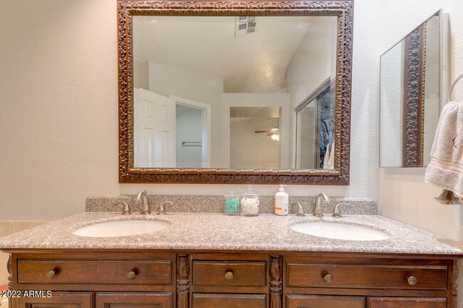 Building Photo - 12719 N 72nd Ave