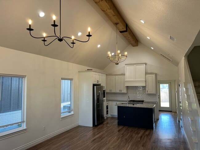 Building Photo - Easy Living with AMRR: Beautiful 4-Bedroom Home Near HEB