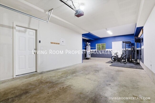 Building Photo - 15578 SW Black Quartz St