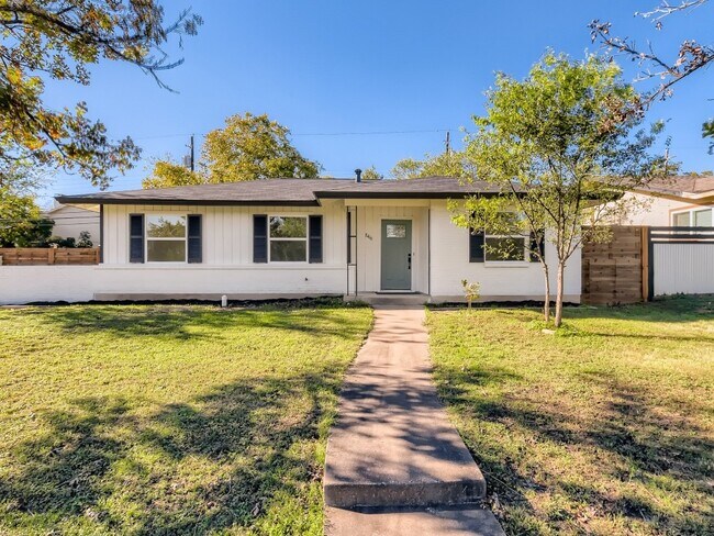 Building Photo - 8416 Maine Dr