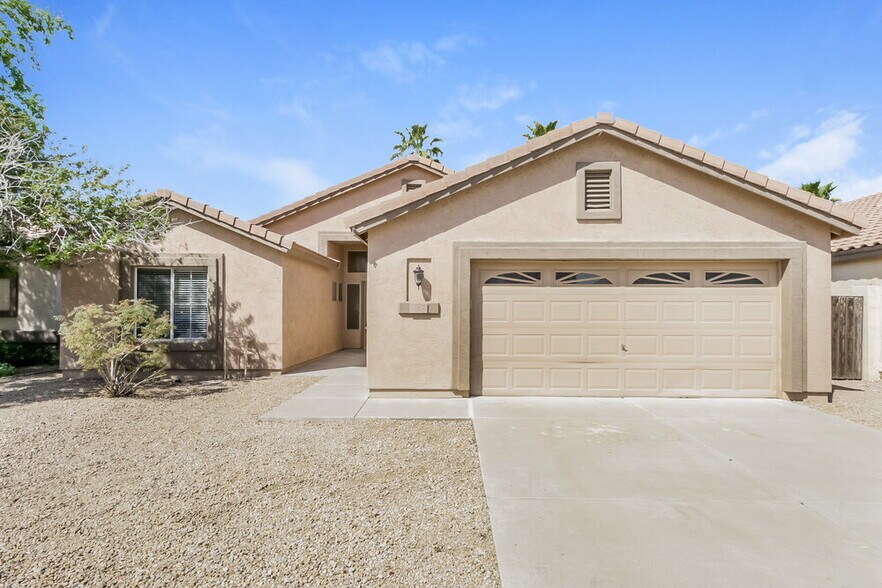Primary Photo - 1162 E Baylor Ln