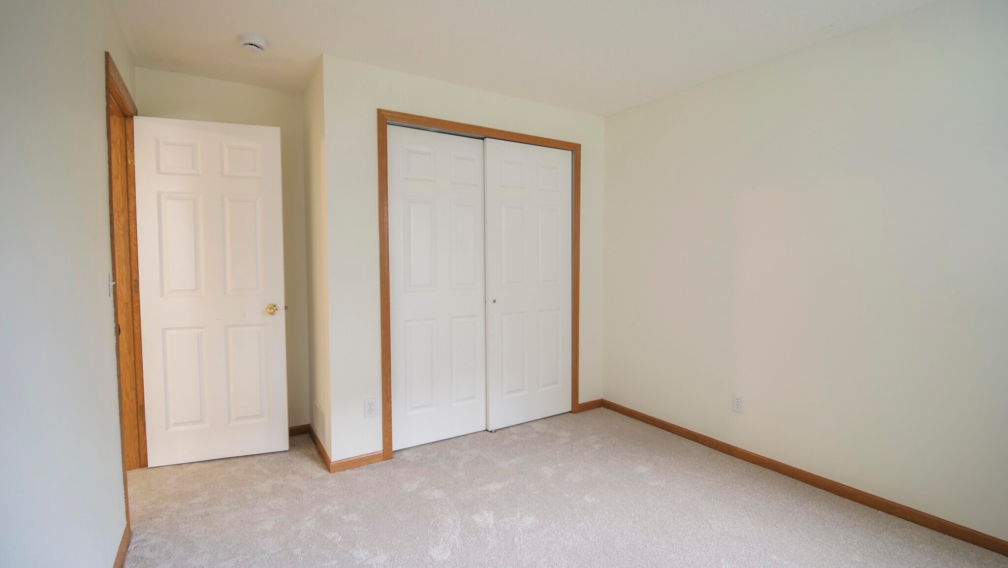 Building Photo - 15250 Florist Cir