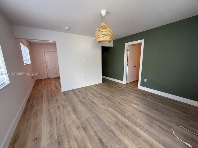 Building Photo - 1300 NE 110th St