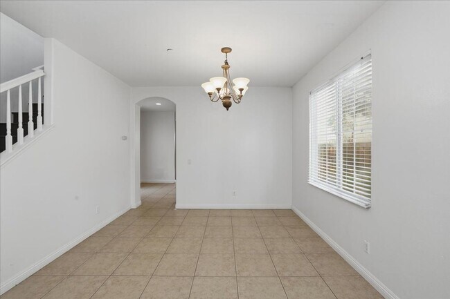 Building Photo - The Perfect Home Base Near UC Riverside