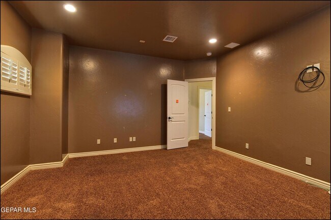 Building Photo - 6304 Franklin Trail Drive