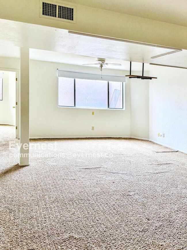 Building Photo - 7370 W Beryllium Ln