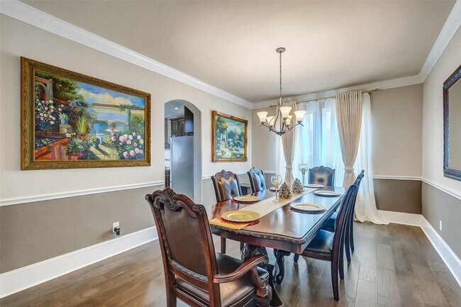 Building Photo - 2610 Orleans Way