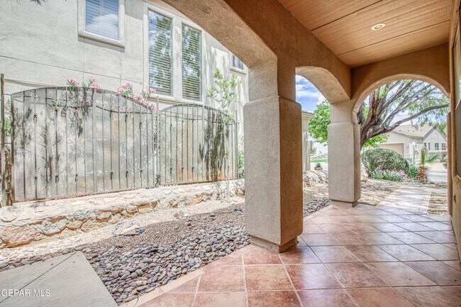 Building Photo - 12217 Sitting Bull Dr
