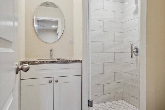 Building Photo - 1826 W Montgomery Ave