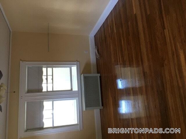 Building Photo - 81 Cresthill Rd