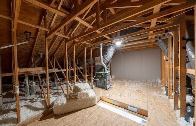 Building Photo - 3713 N 60 E