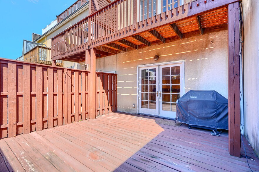 Building Photo - 706 S Bond St