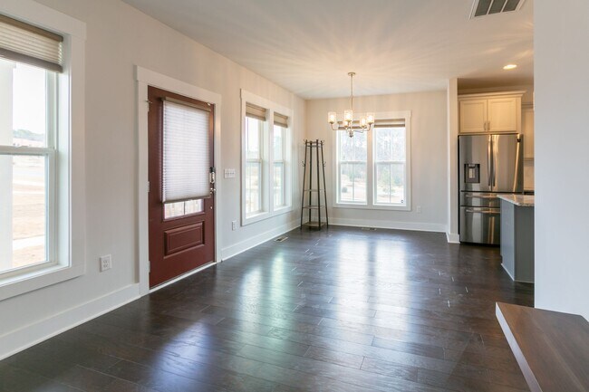 Building Photo - Beautiful 3 Bed/2.5 bath cottage in Chatham Park Available early September
