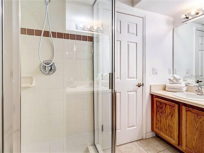 Building Photo - 153 Vizcay Way