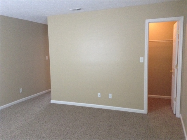 Building Photo - 2493 Monarchy Ln