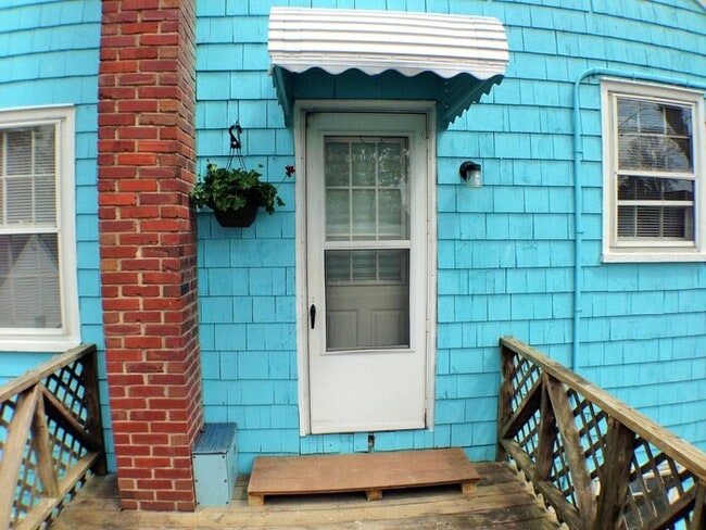 Building Photo - Apartment for rent by the Beach!