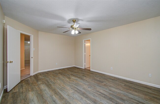 Building Photo - 16835 Carbridge Dr