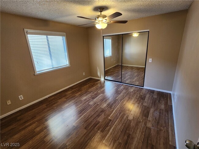 Building Photo - 6627 W Tropicana Ave