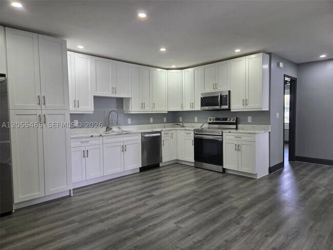 Building Photo - 8227 NW 39th St