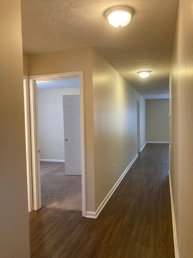 Building Photo - 109 Kestrel Ct