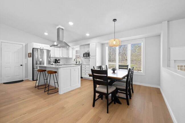 Building Photo - 6 Erith Ln