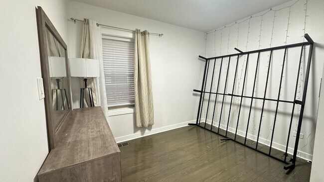 Building Photo - 5716 N Campbell Ave