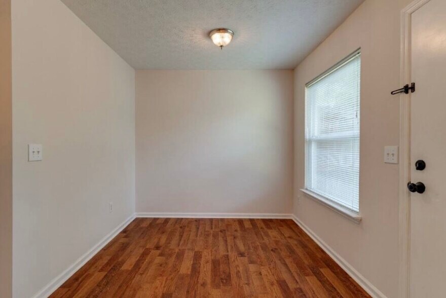 Building Photo - 104 Waterview Dr