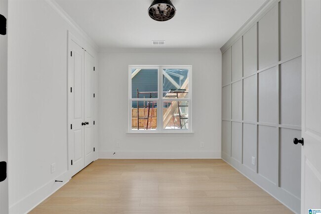 Building Photo - 1032 Clifton Rd