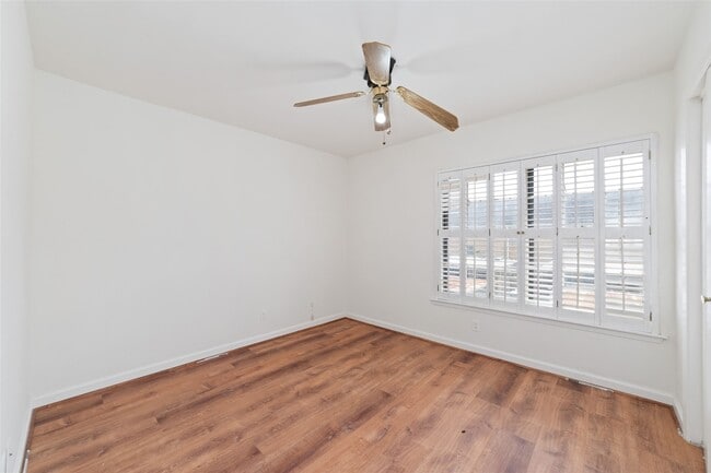 Building Photo - 4022 Belle Park Dr