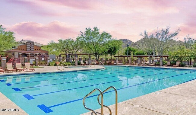 Building Photo - 3330 W Gran Paradiso Dr
