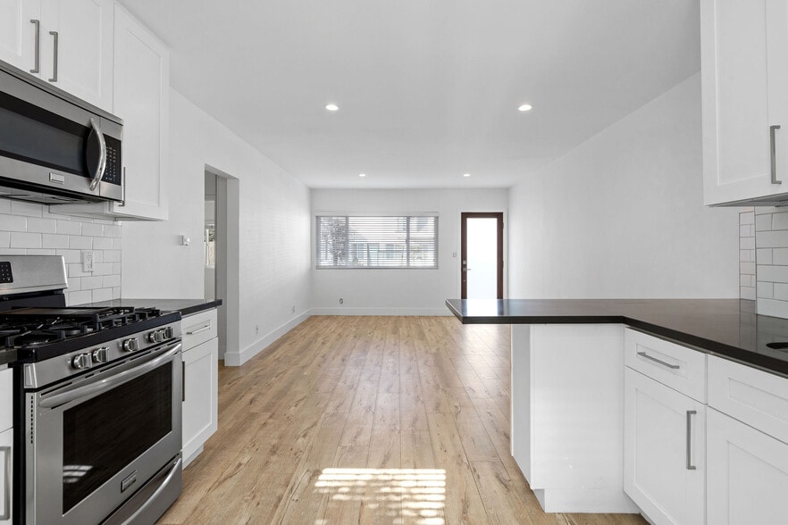 Pacific Apartment Homes 716 Indiana Ct El Segundo CA 90245