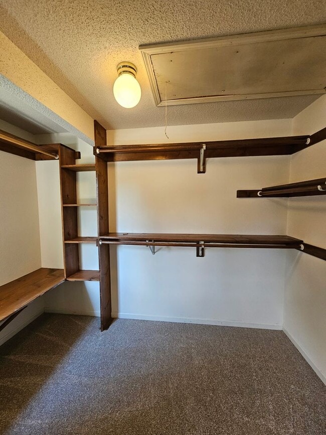 Building Photo - 3 Bed/ 2.5 Bath- Village South Condominiums