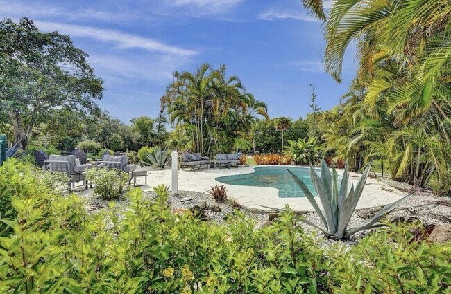 Building Photo - 502 Rambling Dr Cir