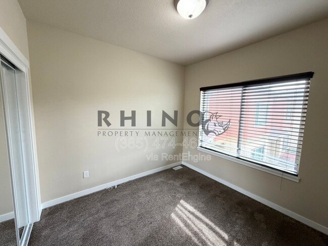 Building Photo - 3673 Lilac Heights Dr