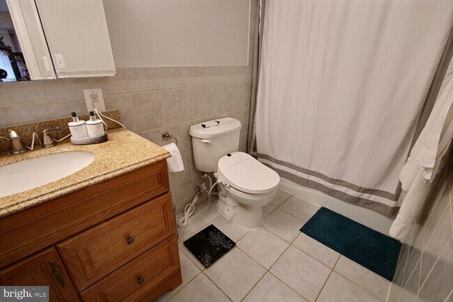Primary Photo - 11901 Parklawn Dr