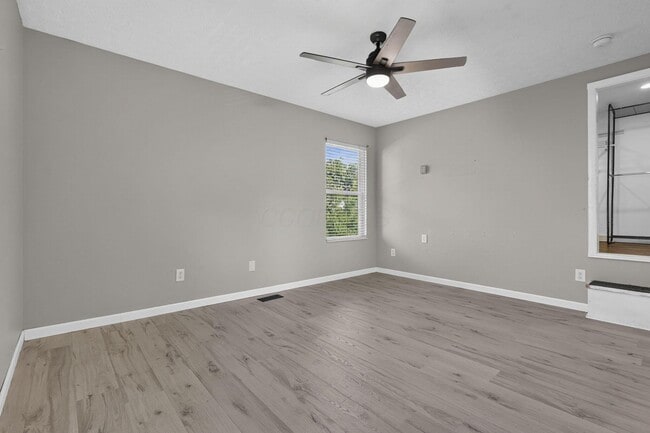 Building Photo - 9166 Windy Creek Dr