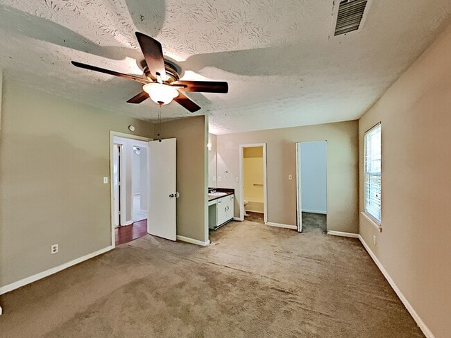 Building Photo - 6305 Beaver Creek Trail