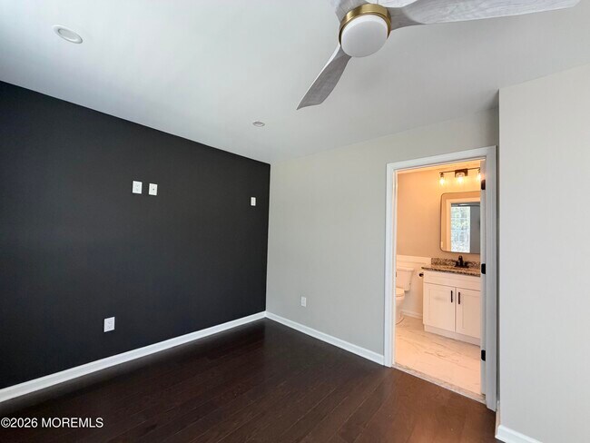 Building Photo - 305 Spirit Wy