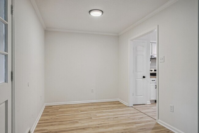 Building Photo - 6137 Quince Rd