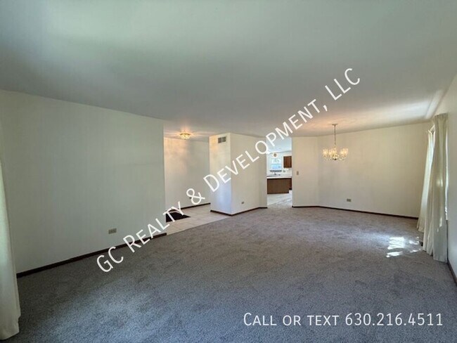 Building Photo - 735 Grandview Dr