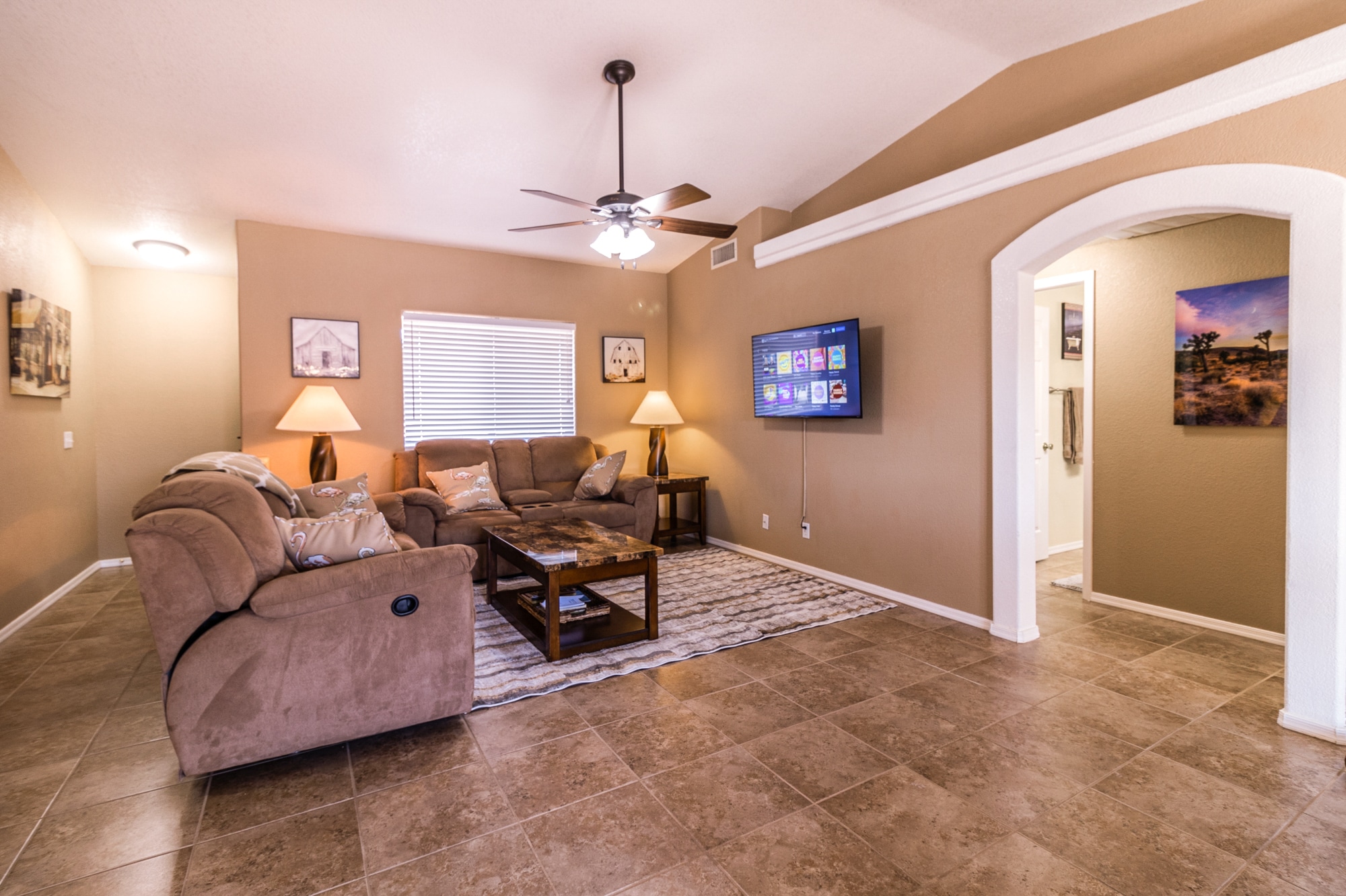 Living from another angle - 2950 Cisco Dr N