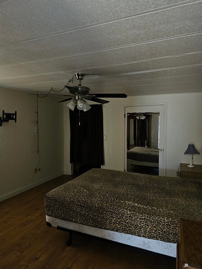 Building Photo - 2159 S Cottontail Ave