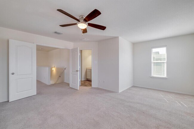 Building Photo - 13603 Abraham Lincoln St