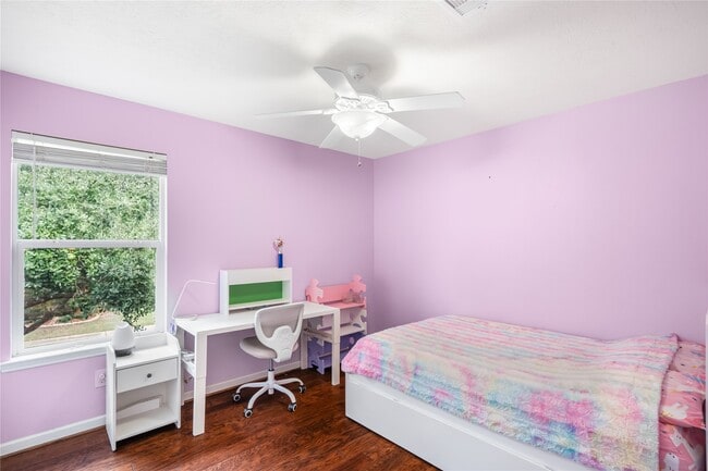 Building Photo - 6819 Lavington Way