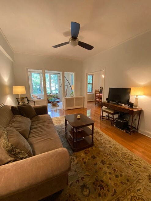 Building Photo - 2032 Belmont Rd NW